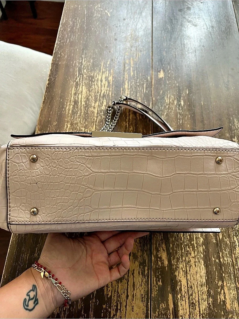 Guess Montreal Croc-Embossed Flap Shoulder Bag Pink